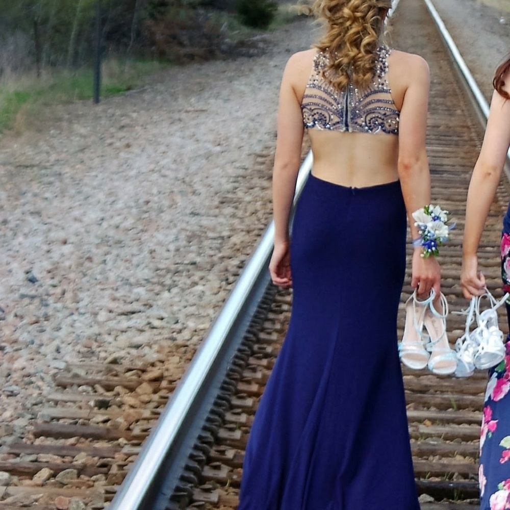 Prom Dress - Picture 2 of 4